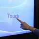 Digital signage monitor dotykowy bliska