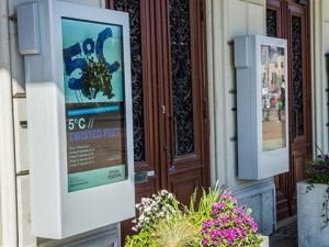 Zewnętrzne ekrany Digital Signage | Podstawowy przewodnik dla kupujących